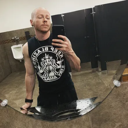 OnlyFans cuenta loganknight09 avatar 1