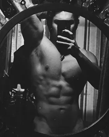 OnlyFans account  maxrdz avatar 1