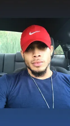OnlyFans cuenta royalty_1221 avatar 1