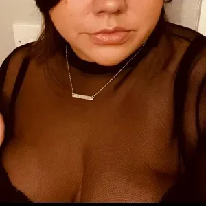 OnlyFans account  curvynaughtybritishwife avatar 1