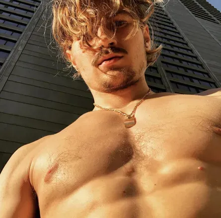 OnlyFans cuenta yungamiri avatar 1