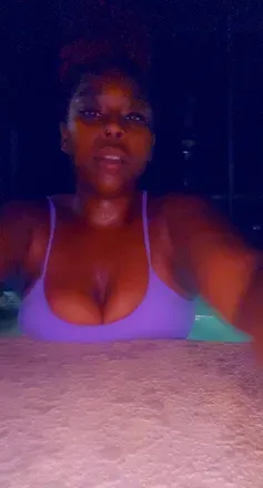 OnlyFans cuenta chocolatemamiranea avatar 1