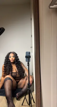 OnlyFans cuenta lunarosee1 header 2