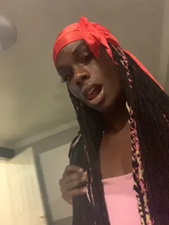 OnlyFans cuenta itsbarbiekin header 2
