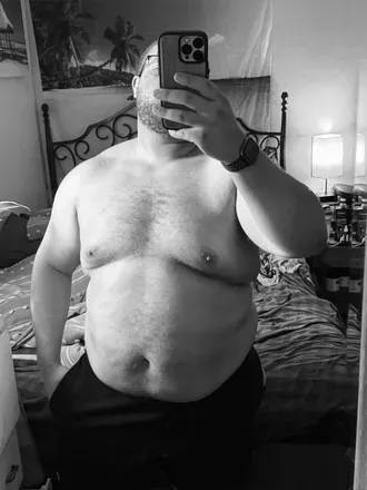 OnlyFans account  darbear882 avatar 1