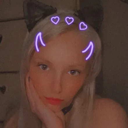 OnlyFans account  realroxywilde avatar 1