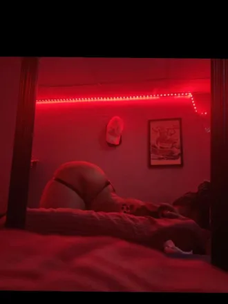 OnlyFans cuenta silkystoner header 2