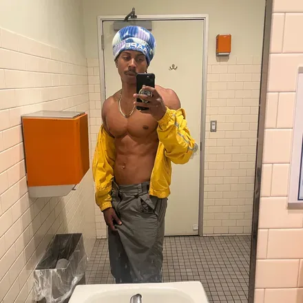 OnlyFans account  theplugforwater avatar 1