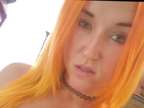 OnlyFans cuenta roxyncheshire header 2