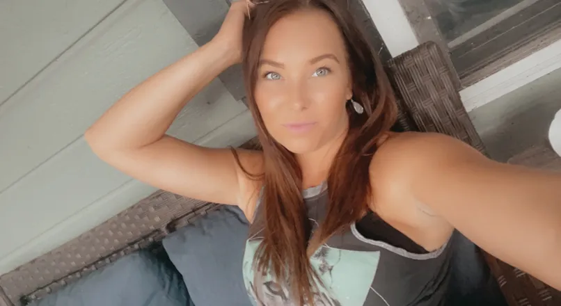OnlyFans cuenta monetbby6 header 2