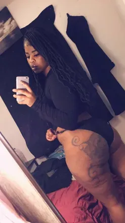 OnlyFans account  laylay01 avatar 1