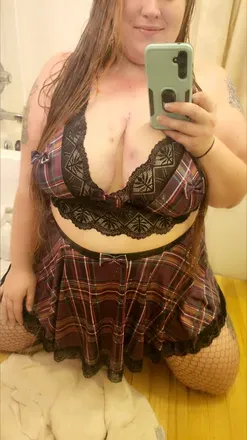 OnlyFans cuenta hopelesslyyours header 2