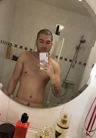 OnlyFans account  boy_datoy header 2