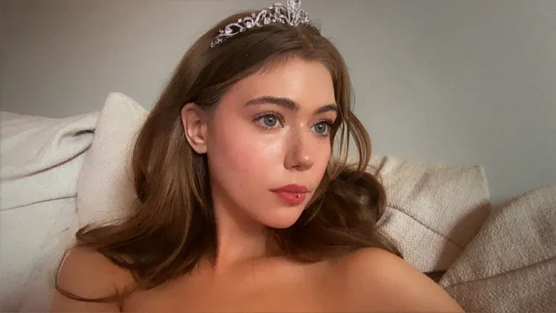 OnlyFans cuenta hayleyreign header 2