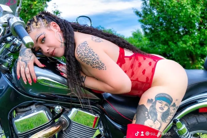 OnlyFans cuenta u200242453 header 2