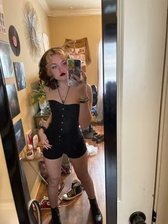 OnlyFans account  linalou72 avatar 1