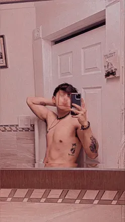 OnlyFans cuenta shyboy72256 avatar 1