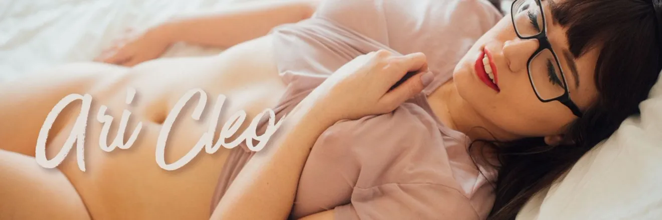 OnlyFans cuenta aricleo header 2
