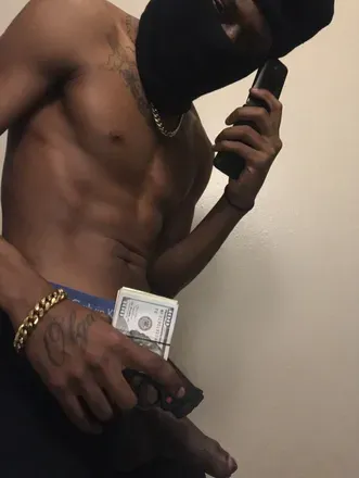 OnlyFans account  u73327919 avatar 1