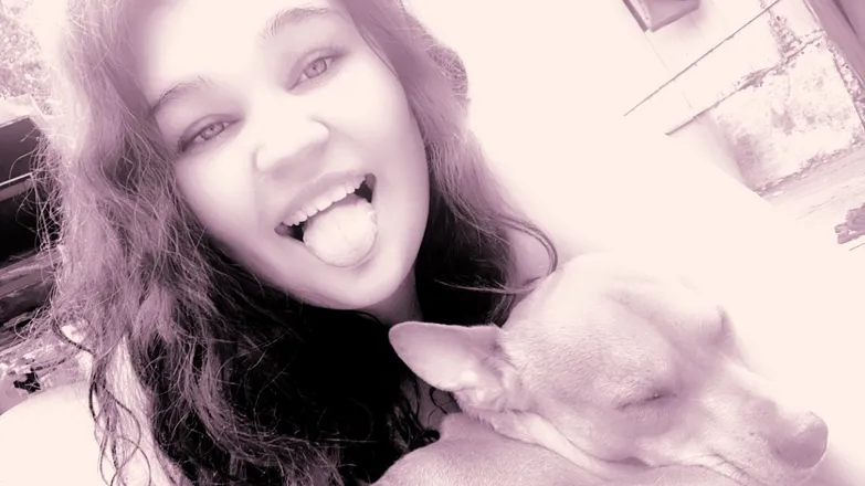 OnlyFans account  carlybug2002 header 2