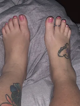 OnlyFans cuenta footsietootsiesforyou header 2