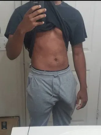 OnlyFans account  tallhungyoungguy avatar 1
