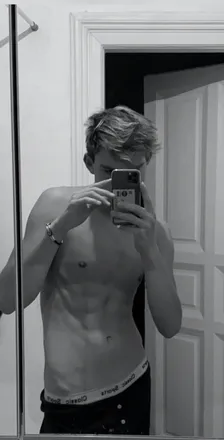 OnlyFans cuenta u123792464 avatar 1