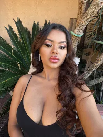 OnlyFans cuenta zarahgod avatar 1