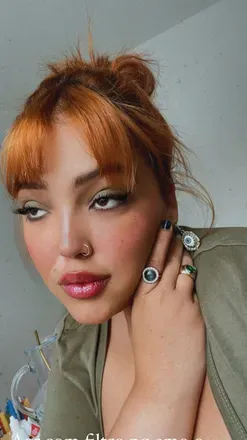 OnlyFans account  hellelua avatar 1