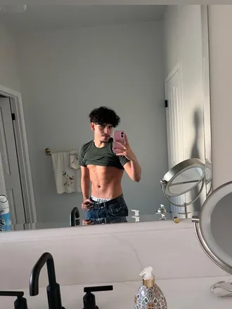 OnlyFans cuenta richicartii header 2