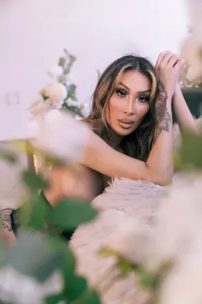 OnlyFans account  ariabby header 2
