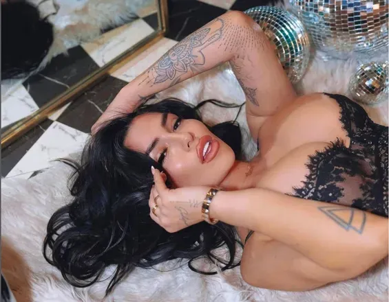 OnlyFans cuenta luchiexclusive header 2
