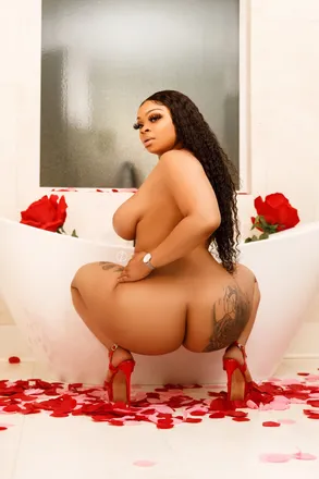 OnlyFans cuenta bellatrice3x header 2