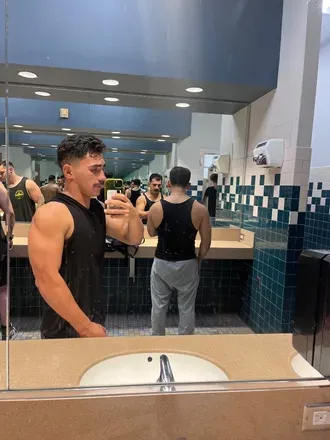 OnlyFans account  strokeking1331 avatar 1