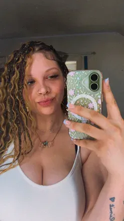 OnlyFans of vibewithmea
