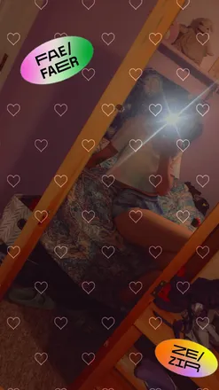 OnlyFans cuenta pretty_little_birb header 2