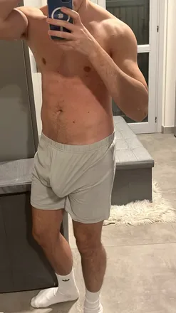 OnlyFans cuenta theblondexlence header 2