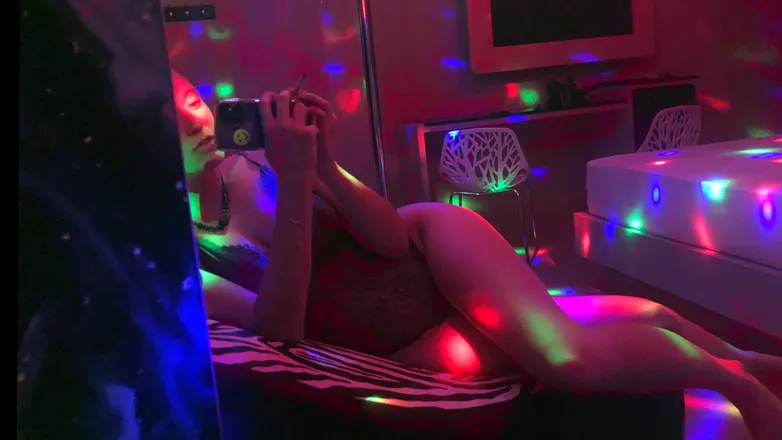 OnlyFans cuenta undercovernymph header 2