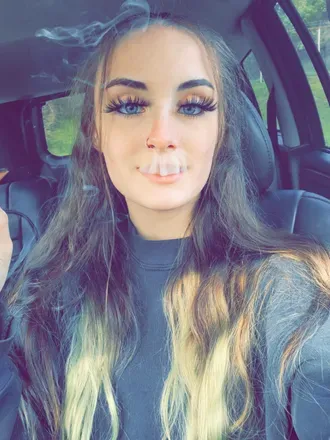 OnlyFans cuenta queenpetitekk avatar 1
