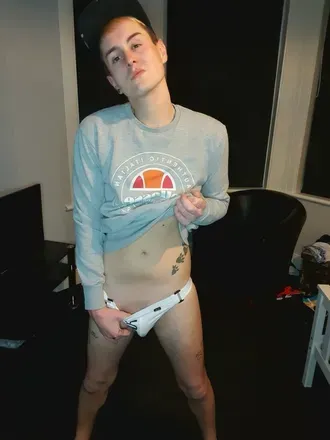 OnlyFans cuenta yourboykris avatar 1
