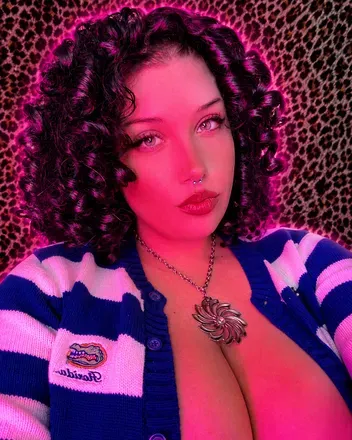 OnlyFans of wavychanel