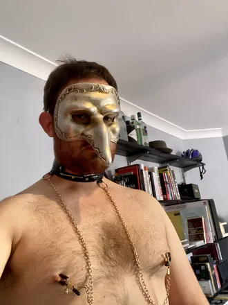 OnlyFans account  the_masked_lust avatar 1