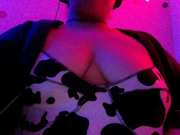 OnlyFans account  glitternix avatar 1