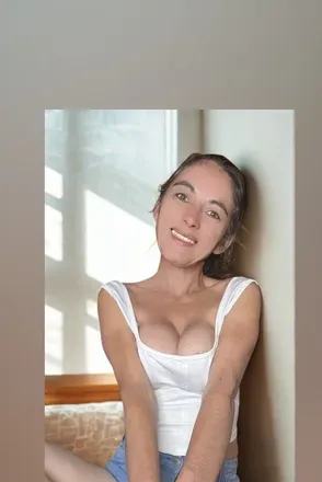 OnlyFans account  hott_mommy avatar 1