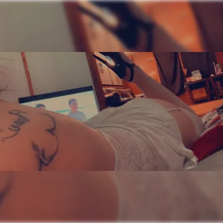 OnlyFans cuenta mequeenbitch1 header 2