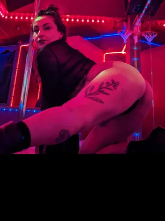 OnlyFans cuenta ravenshaven777 header 2