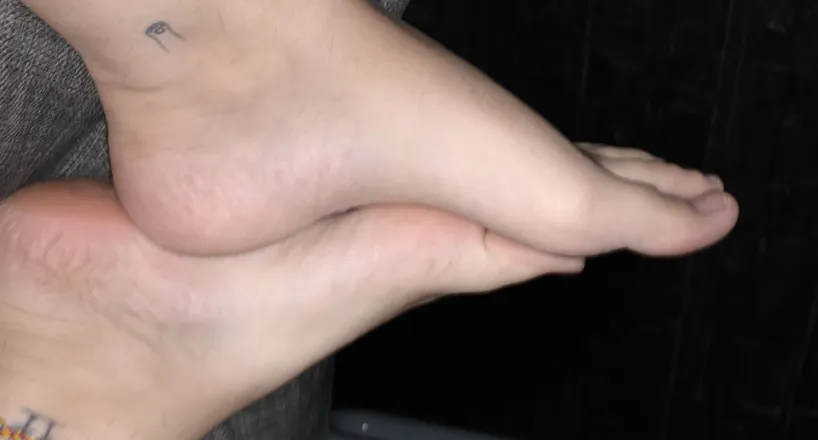 OnlyFans cuenta cutiefootiemeg header 2