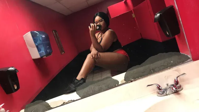 OnlyFans cuenta vixensubscription header 2