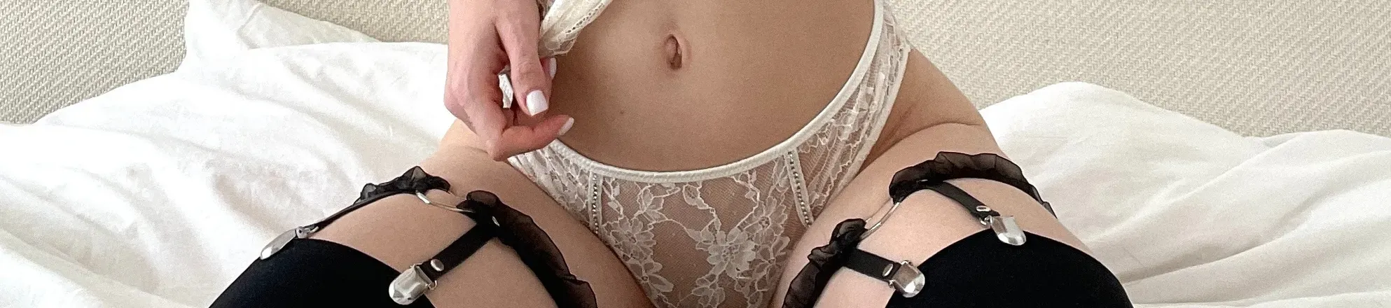 OnlyFans cuenta wetfleur header 2