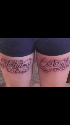 OnlyFans cuenta mollytov420 header 2